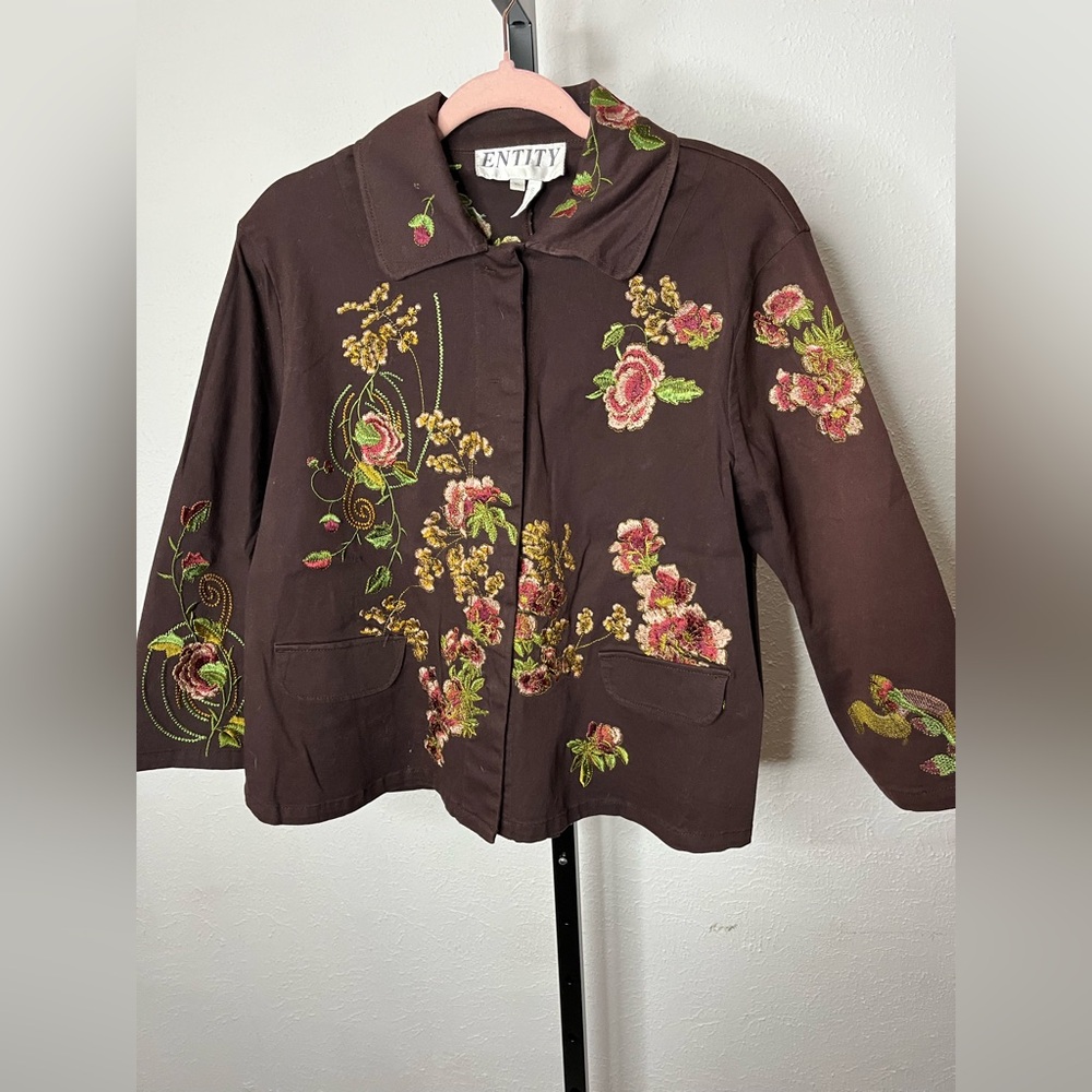 Entity Brown Embroidered Collared Snapped Buttone… - image 1